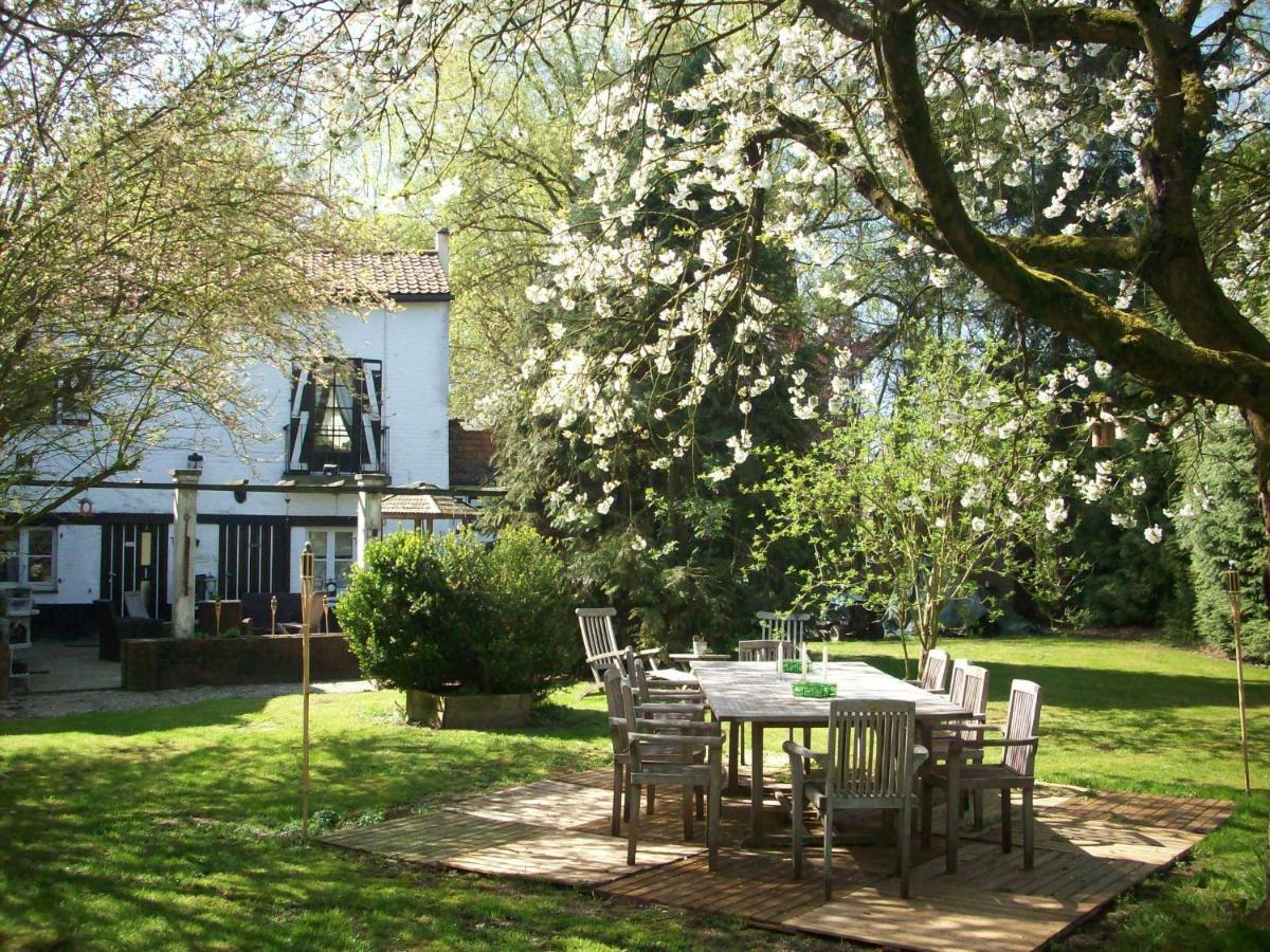 Moulin De Moxhe Micro Gite Et Gite - Bed & Dreams Bagian luar foto