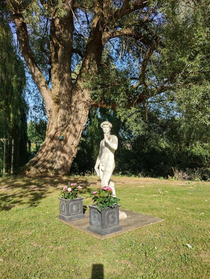 Moulin De Moxhe Micro Gite Et Gite - Bed & Dreams Bagian luar foto